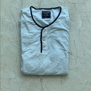 Men’s Abercrombie and Fitch Grey Heathered Henley